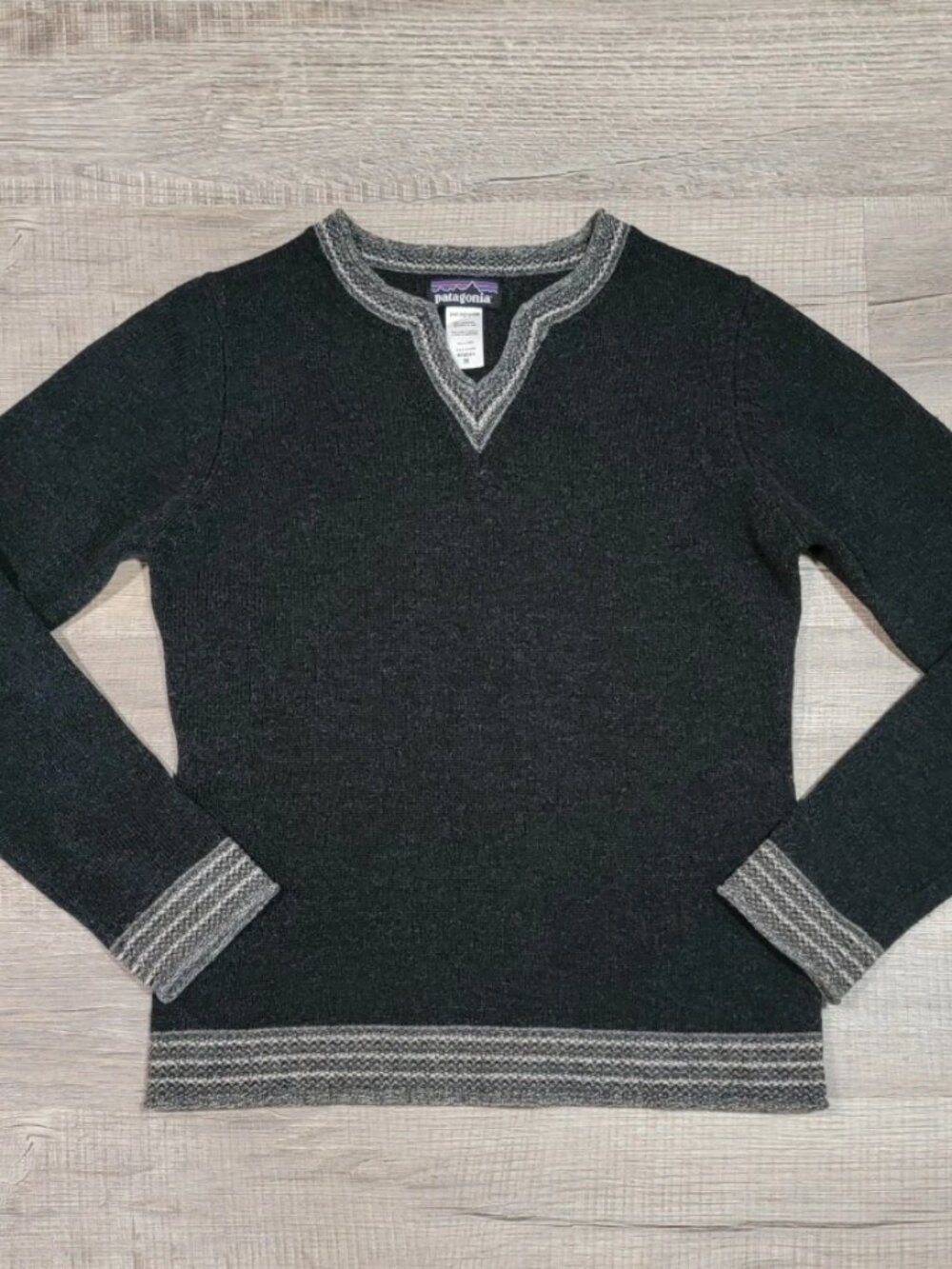 Patagonia 100% Lambswool Womens Sweater Size Medium Knit Outdoors Camping Top